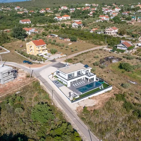 One Zadar Debeljak